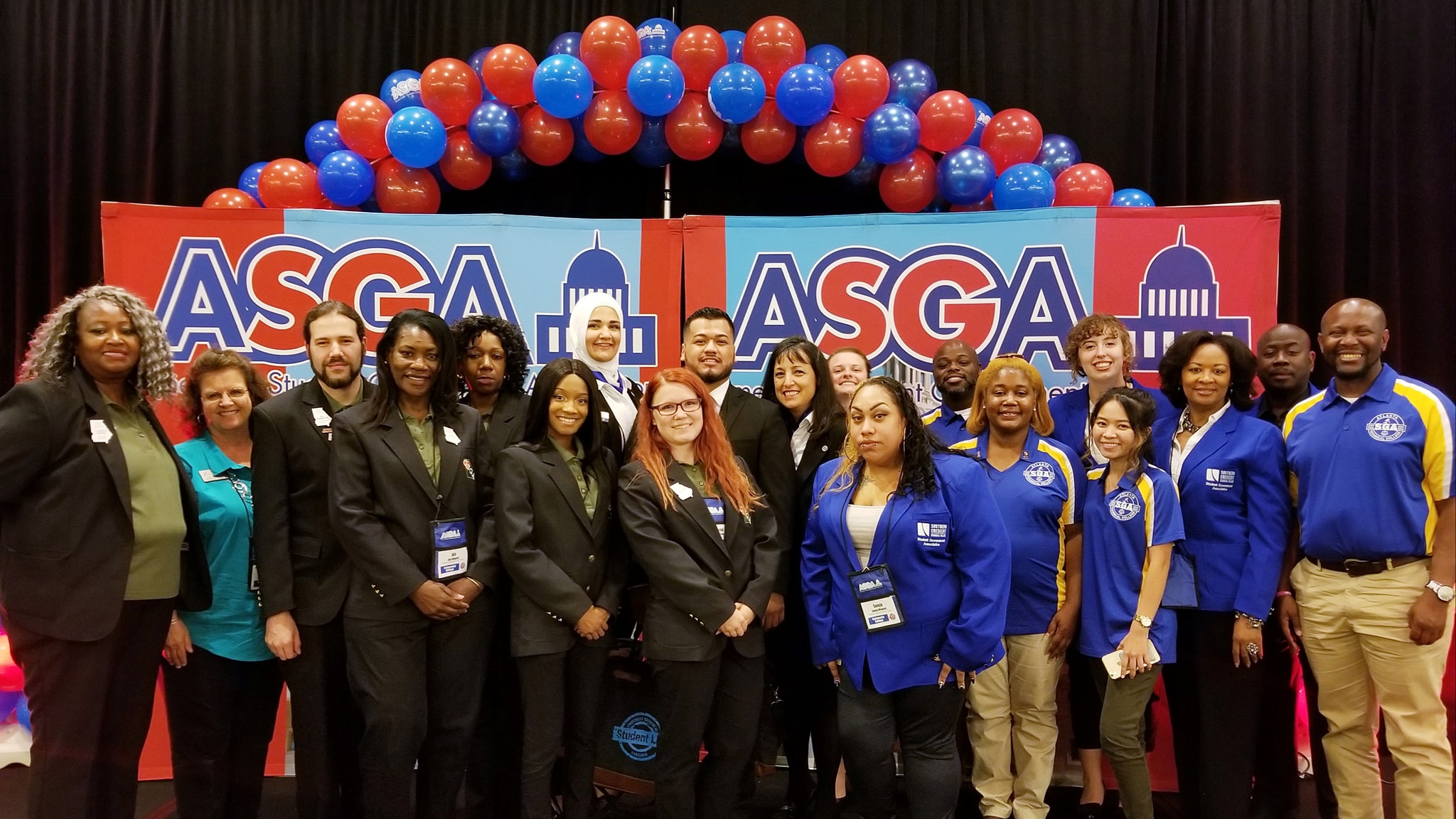 Large group of ASGA conference attendees